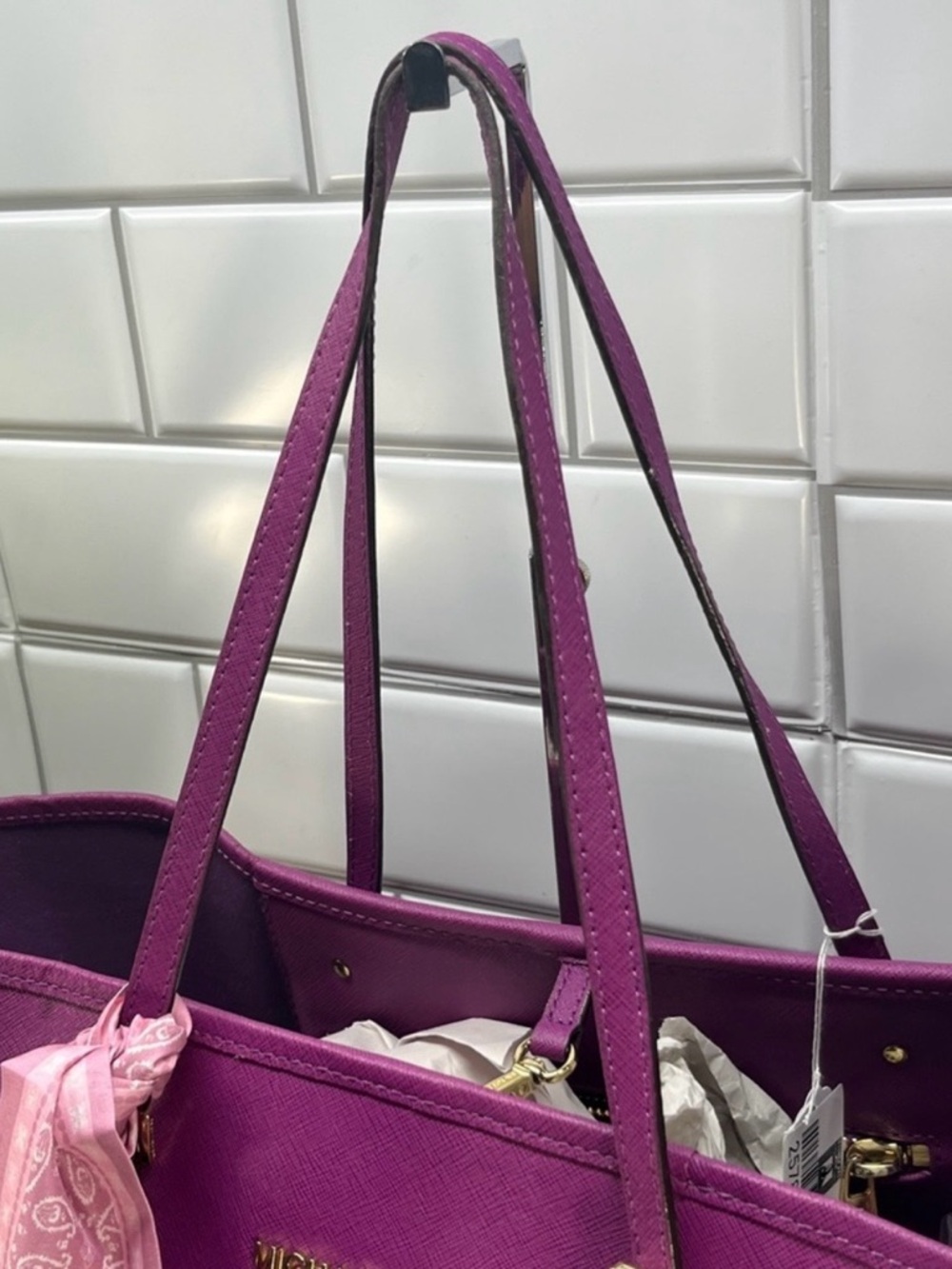 Michael Kors Fuchsia Jet Set Tote! Gently Used!! - Picture 5 of 13